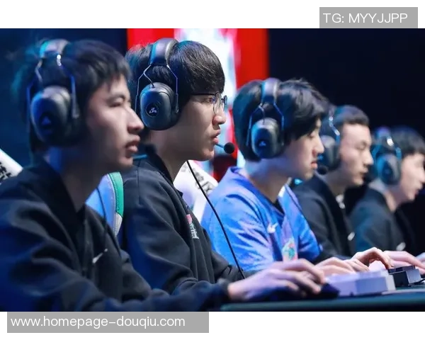 LNG战队在冠军杯积分榜中以80分稳居第一位置引领群雄 LNG战队在冠军杯积分榜中以80分稳居第一位置引领群雄