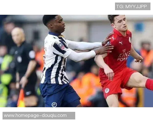 吉灵汉姆对米尔沃尔直播赛事全程回顾与精彩瞬间分析