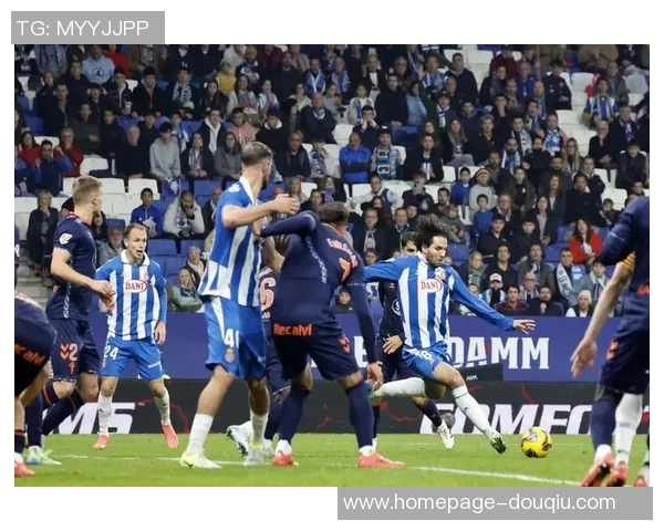 塞尔塔主场迎战西班牙人双方争夺关键积分的激烈对决