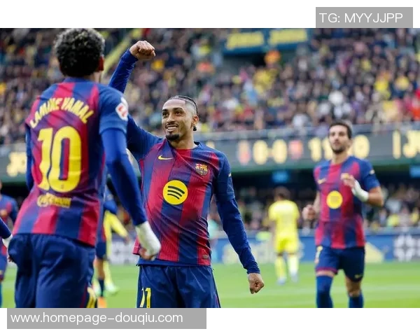 巴塞罗那主场迎战比利亚雷尔争夺西甲积分榜重要胜利 巴塞罗那主场迎战比利亚雷尔争夺西甲积分榜重要胜利