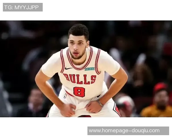 扎克拉文如何在NBA赛场上展现个人风采与团队协作的完美结合 扎克拉文如何在NBA赛场上展现个人风采与团队协作的完美结合